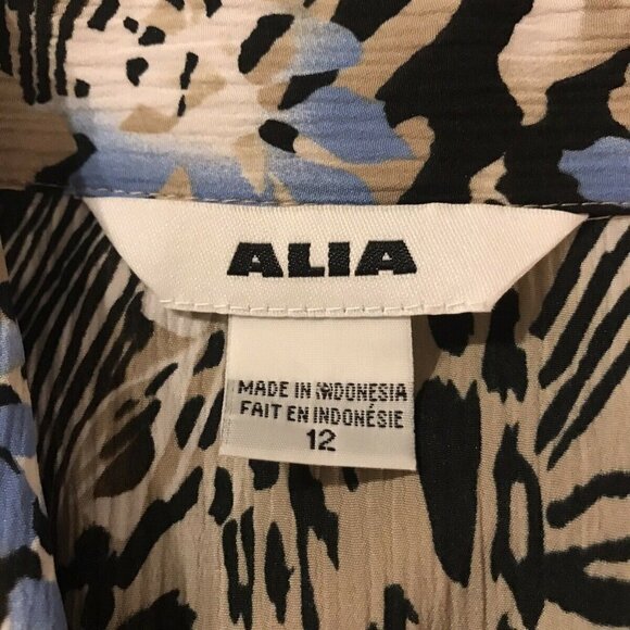 ALIA. Size 12. Short Sleeve Shirt. Textured Fabric. Side Slits. Poly. B22 - Picture 5 of 6